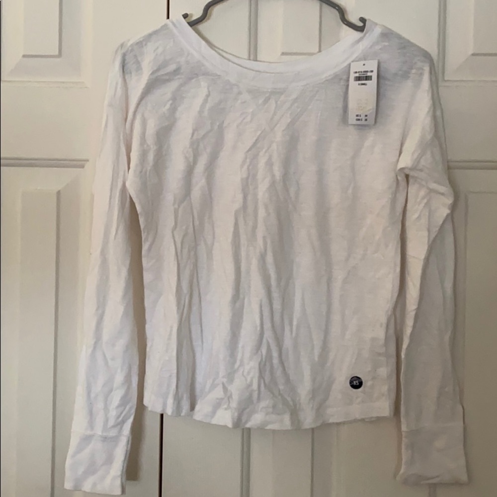 plain white abercrombie long sleeve shirt